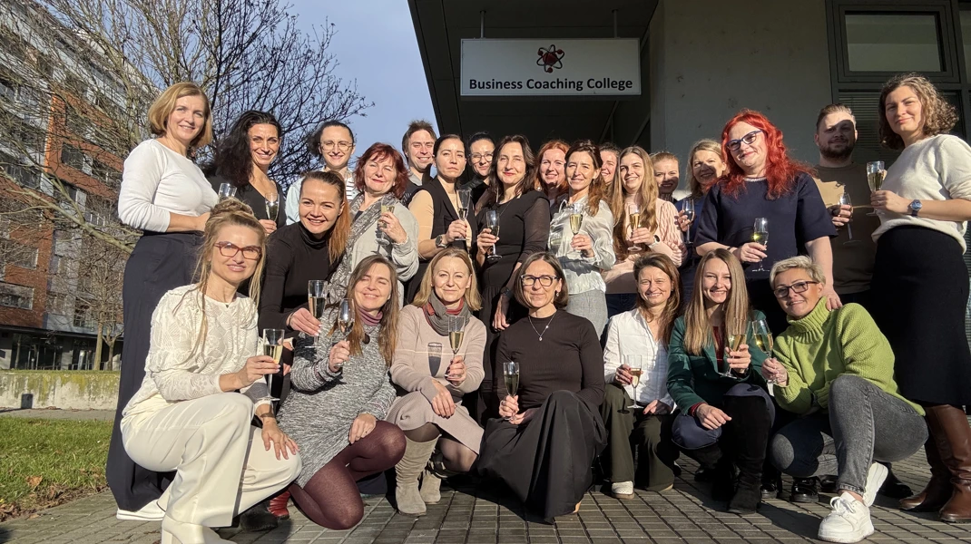 Predvianočné certifikáty v Biznis koučingu odovzdané 